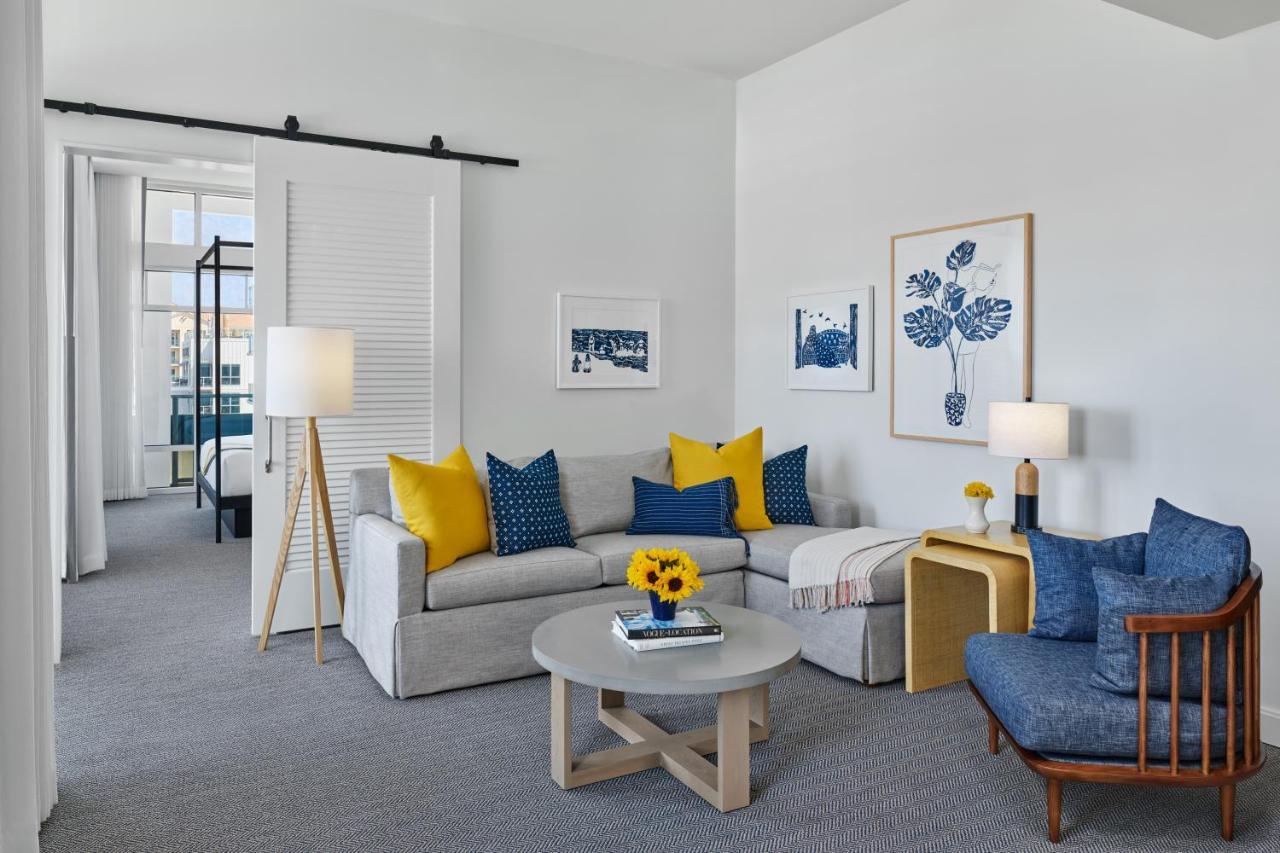 Estate Oceanfront Two-Bedroom Suite